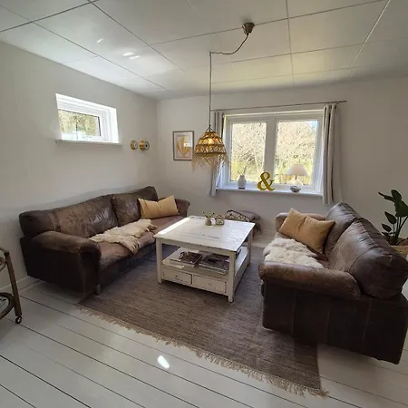 A Hidden Gem In The Woods בית נופש *